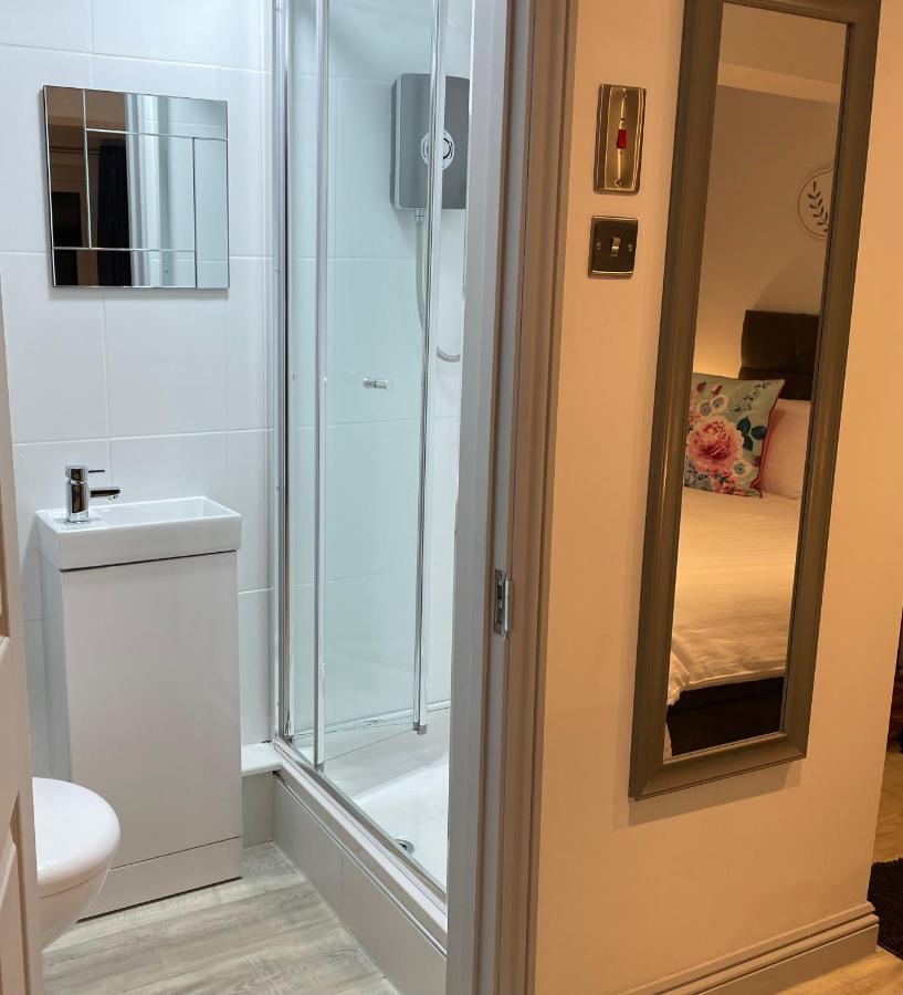 Stunning Contemporary 1 Bedroom En-Suite Annexe プリマス エクステリア 写真